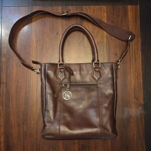 SMITH & WESSON FLAT CONCEALED CARRY TOTE IN BURGUNDY